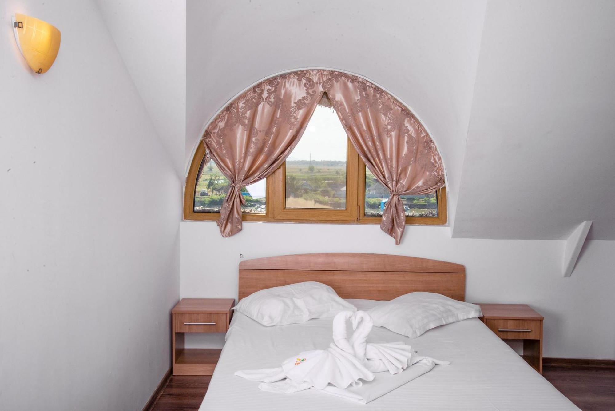 Paradis Hotel Mila Douazeci si Trei Luaran gambar