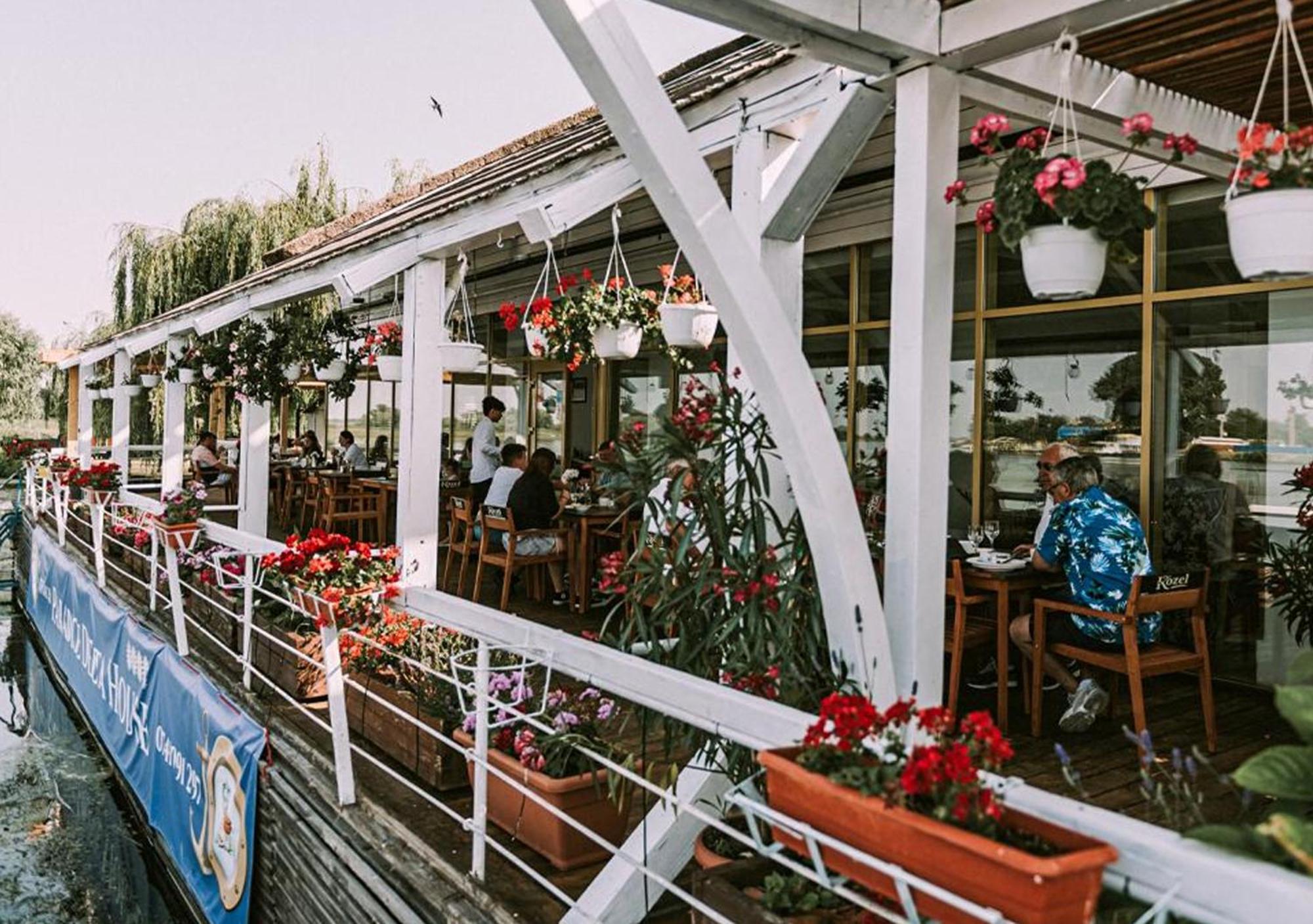 Paradis Hotel Mila Douazeci si Trei Luaran gambar