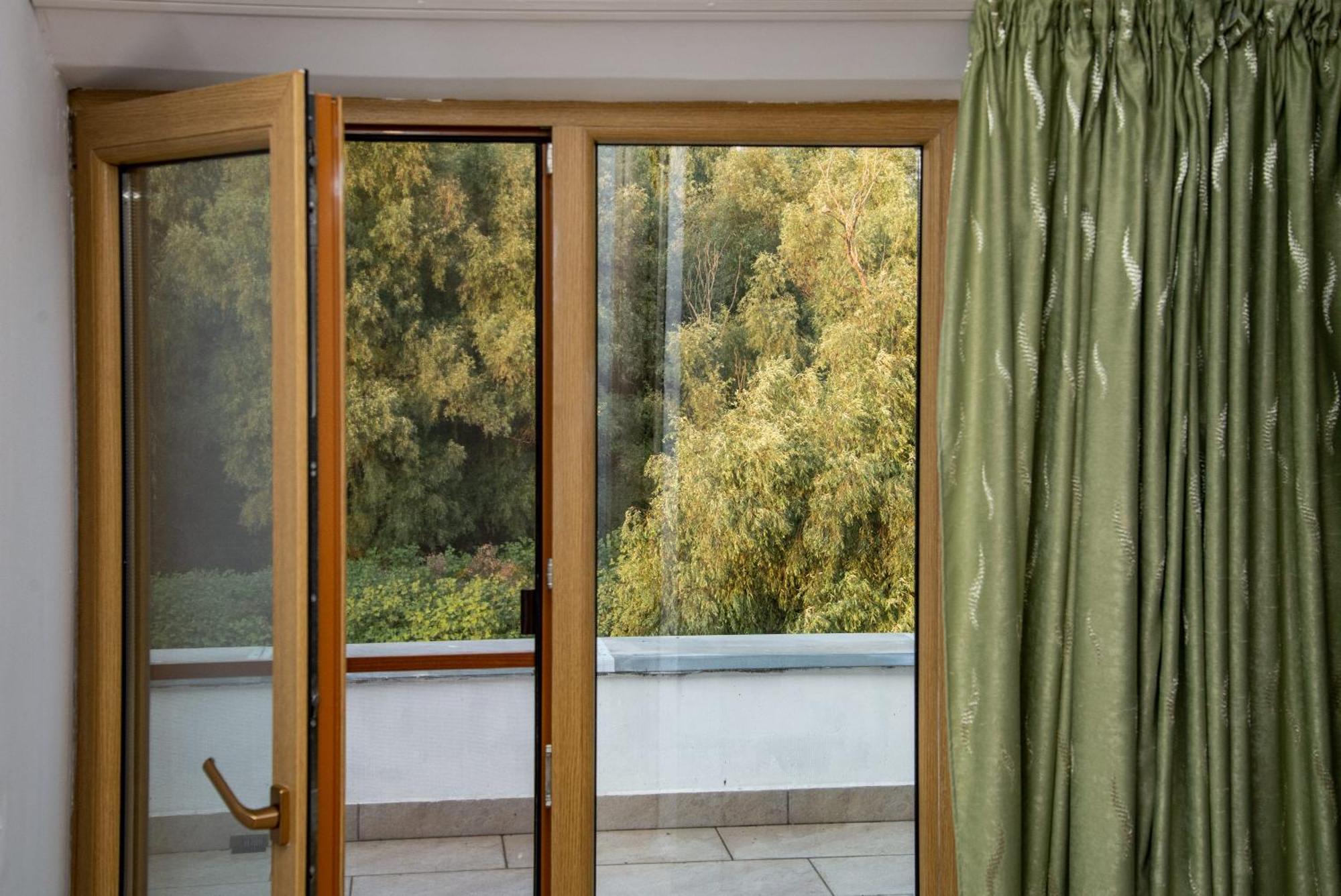 Paradis Hotel Mila Douazeci si Trei Luaran gambar