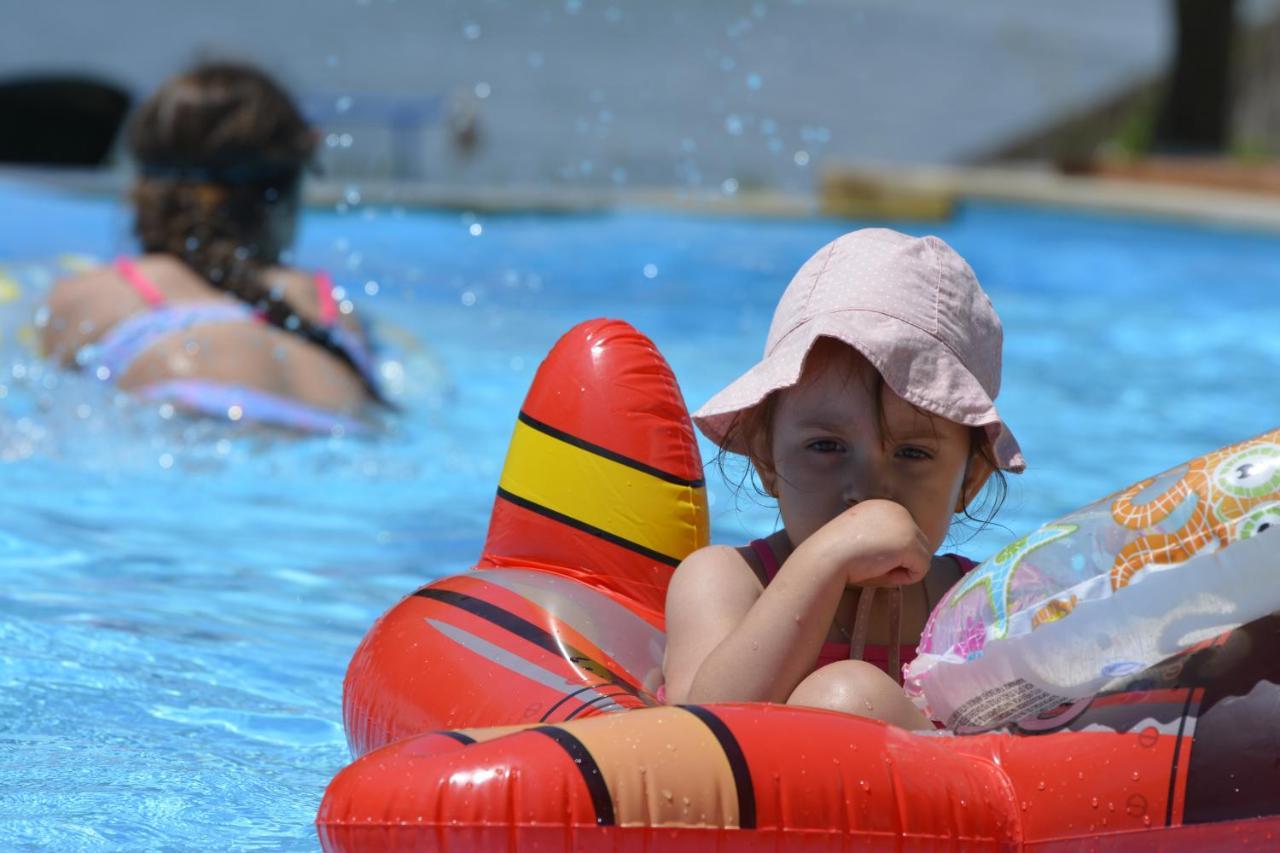 Paradis Hotel Mila Douazeci si Trei Luaran gambar